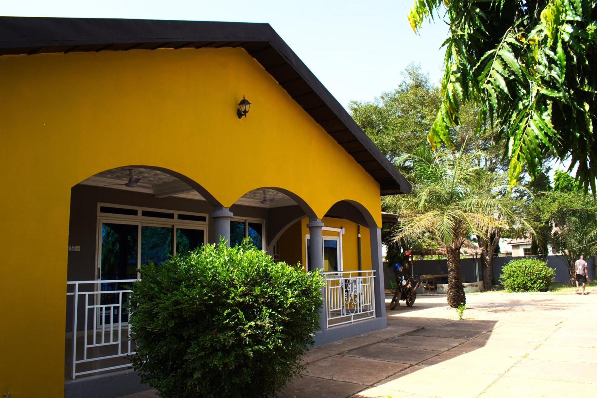 Tree House Hostel Tamale Exterior foto
